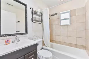 995 Emerald Dr, Mount Dora, FL 32757 - Photo 13