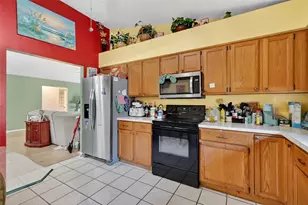 40007 Parkinsonia St, Lady Lake, FL 32159 - Photo 11