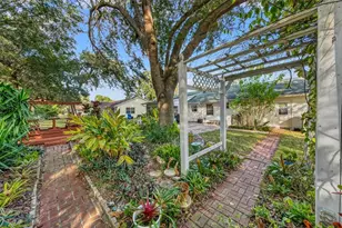 2215 Orkney Dr, Leesburg, FL 34788 - Photo 27