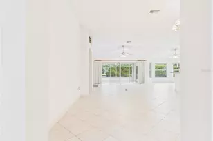 817 Oak Forest Dr, The Villages, FL 32162 - Photo 3
