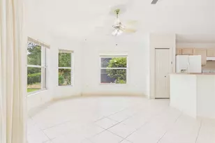 817 Oak Forest Dr, The Villages, FL 32162 - Photo 9