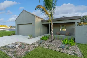 430 Skyfield Ct, Lady Lake, FL 32159 - Photo 3