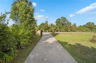 26650 Pelican St, Eustis, FL 32736 - Photo 13