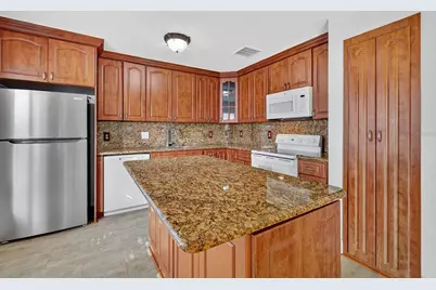 145 Lake Catherine Cir, Groveland, FL 34736 - Photo 11