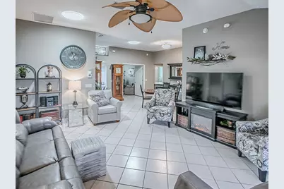 9238 SE 171st Cooper Loop, The Villages, FL 32162 - Photo 7