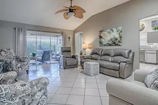 9238 SE 171st Cooper Loop, The Villages, FL 32162 - Photo 5