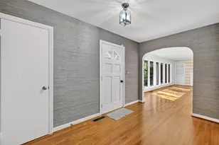 9345 Silver Lake Dr, Leesburg, FL 34788 - Photo 7