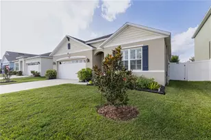 2710 Lilyturf Ct, Tavares, FL 32778 - Photo 7