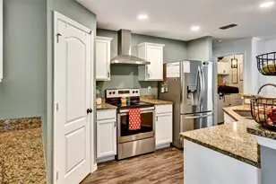 35729 Rose Moss Ave, Leesburg, FL 34788 - Photo 13