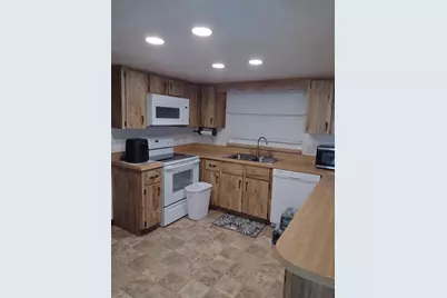 35025 Raintree Drive, Fruitland Park, FL 34731 - Photo 9