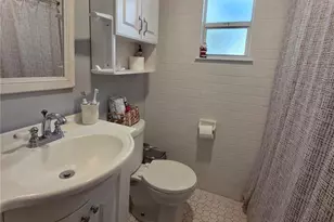 811 N Disston Ave, Tavares, FL 32778 - Photo 9