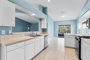 1009 Forest Breeze Path, Leesburg, FL 34748 - Photo 9