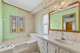 3026 Myakka River Rd, Tavares, FL 32778 - Photo 15