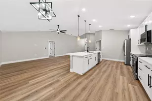 225 Hillside Ave, Umatilla, FL 32784 - Photo 27