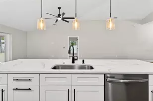 225 Hillside Ave, Umatilla, FL 32784 - Photo 25