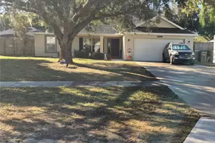 33809 Silver Pine Dr, Leesburg, FL 34788 - Photo 3