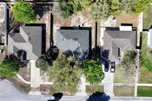 33809 Silver Pine Dr, Leesburg, FL 34788 - Photo 29
