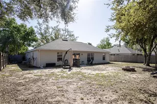 33809 Silver Pine Dr, Leesburg, FL 34788 - Photo 27