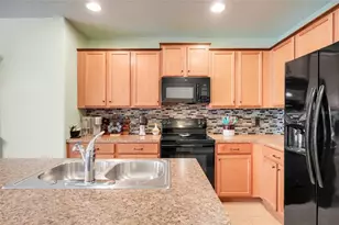 456 Kestrel Dr, Groveland, FL 34736 - Photo 9