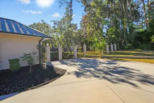 1068 S Marion Ave, Lake City, FL 32025 - Photo 7