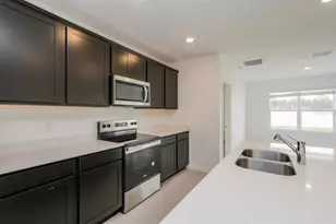 4091 Feldspar Ln, Spring Hill, FL 34609 - Photo 3