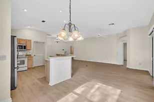 17035 SE 94th Berrien Ct, The Villages, FL 32162 - Photo 9