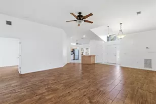 4650 Abaco Dr, Tavares, FL 32778 - Photo 7