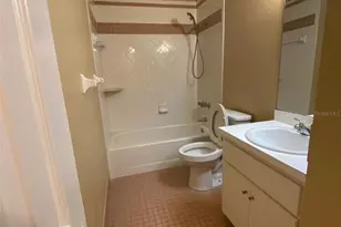 701 W Rosewood Ln, Tavares, FL 32778 - Photo 9