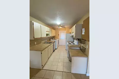 701 W Rosewood Lane #701, Tavares, FL 32778 - Photo 3