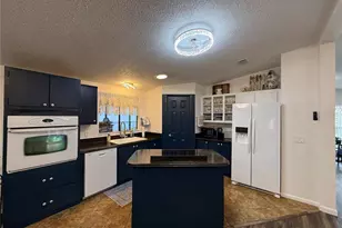 1612 Coghill Dr, Lady Lake, FL 32159 - Photo 3