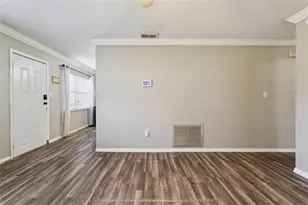 314 E Primrose Ln, Lady Lake, FL 32159 - Photo 13