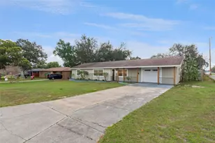 520 W Charlotte Ave, Eustis, FL 32726 - Photo 3