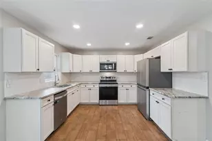 520 W Charlotte Ave, Eustis, FL 32726 - Photo 17