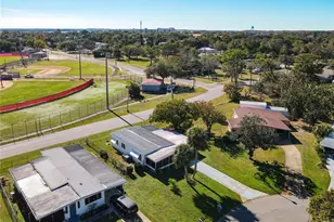 1043 Capella Dr, Tavares, FL 32778 - Photo 37
