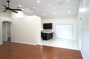 1067 Princeton Dr, Clermont, FL 34711 - Photo 3