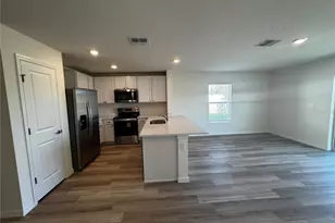 8401 Gower Trl, Wildwood, FL 34785 - Photo 3