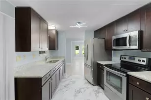 354 Ivanhoe Cir, Lady Lake, FL 32159 - Photo 13