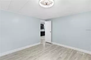 354 Ivanhoe Cir, Lady Lake, FL 32159 - Photo 9