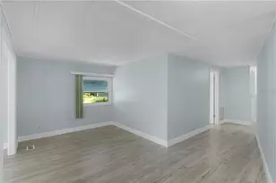 354 Ivanhoe Cir, Lady Lake, FL 32159 - Photo 17