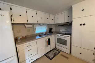 9564 SE 162nd Pl, Summerfield, FL 34491 - Photo 5