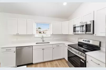 1312 Landeros Lane, The Villages, FL 32159 - Photo 15