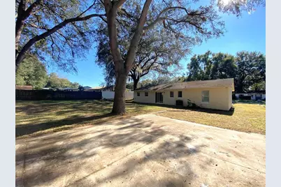 11585 SE 129th Lane, Ocklawaha, FL 32179 - Photo 17