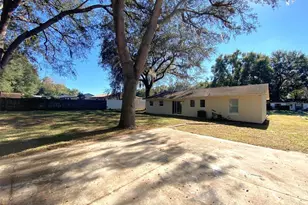 11585 SE 129th Ln, Ocklawaha, FL 32179 - Photo 17