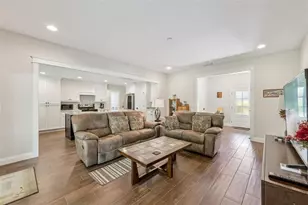 120 E Croton Way, Howey in the Hills, FL 34737 - Photo 5