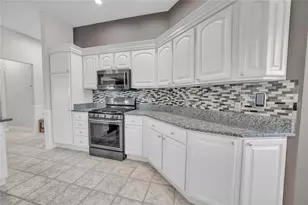 7180 SE 172nd Hazelwood Loop, The Villages, FL 32162 - Photo 17