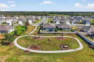 11338 Amber Ridge Dr, Zellwood, FL 32798 - Photo 9