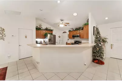 939 Dora Avenue, Tavares, FL 32778 - Photo 13