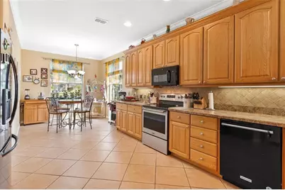 81 Twin Lake Circle, Umatilla, FL 32784 - Photo 17