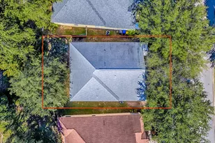 1321 Kellogg Dr, Tavares, FL 32778 - Photo 35