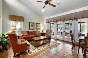 708 Santa Cruz Ln, Howey in the Hills, FL 34737 - Photo 3